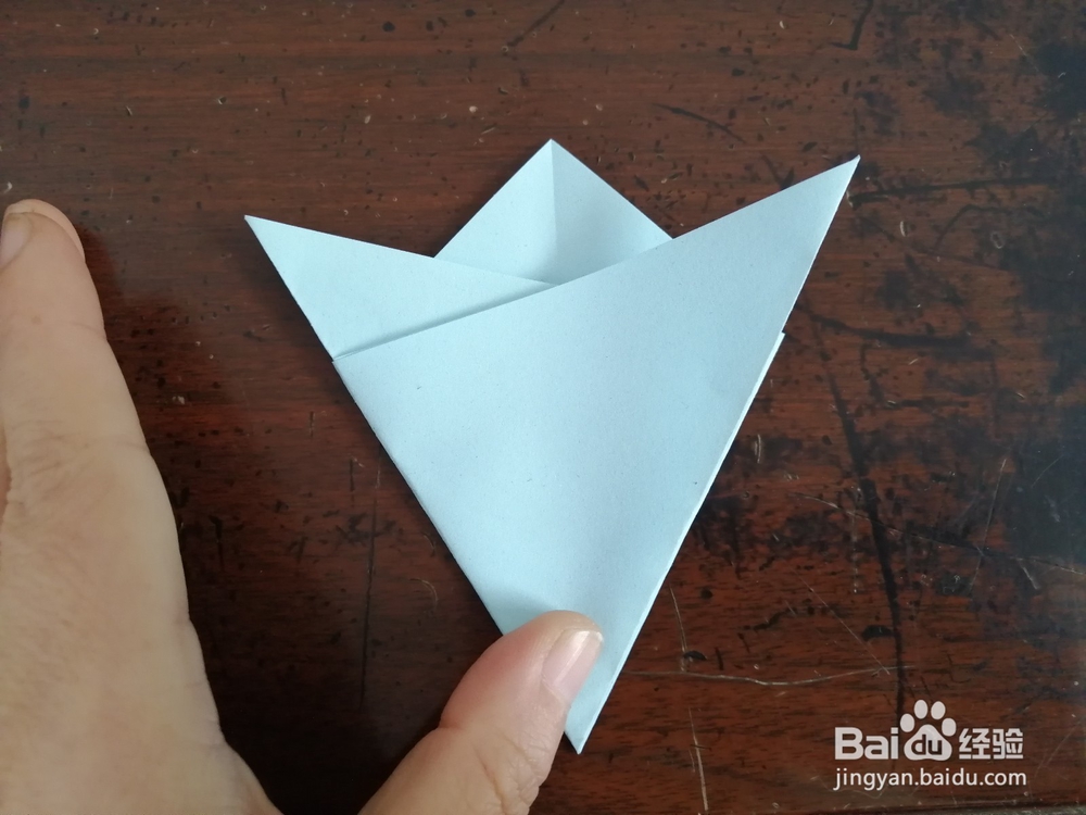 如何剪一幅漂亮的树叶窗花