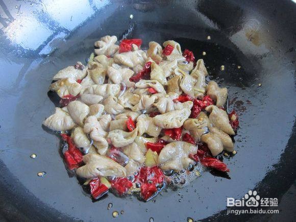 超级好吃的干煸肥肠