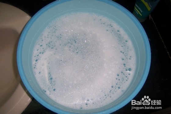 衣服粘上口香糖怎么洗