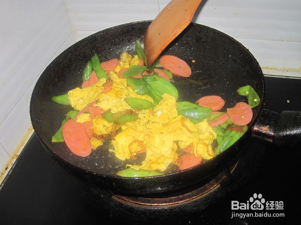 如何做青椒火腿炒鸡蛋