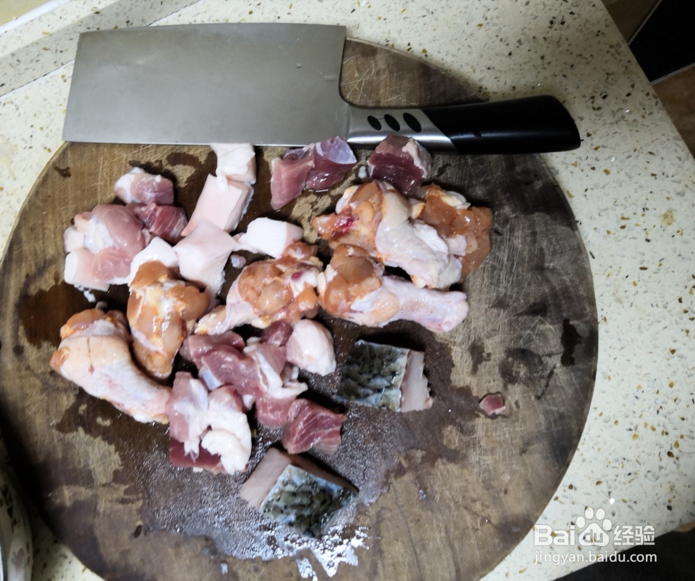 一顿乱烤的鱼、肉、翅根