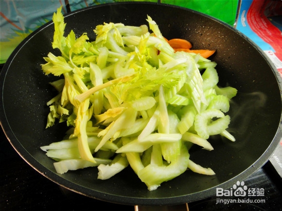 芹菜胡萝卜炒肉丝