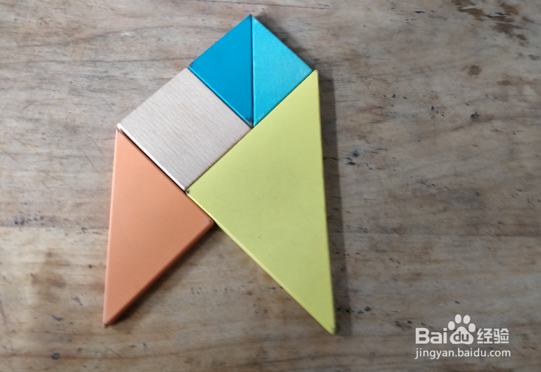 用七巧板怎样拼一只胖企鹅？