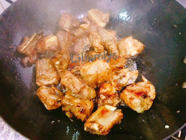 红烧排骨萝卜片