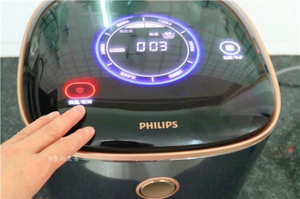 五花肉腊肠豇豆焖饭