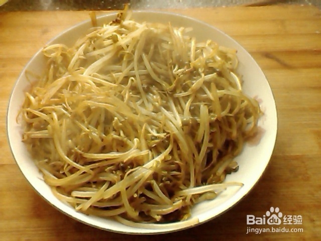 家常肉炒绿豆芽