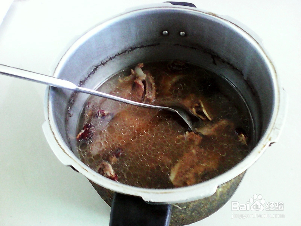 风味花豆炖板骨