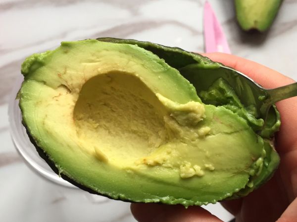 牛油果坚果奶昔