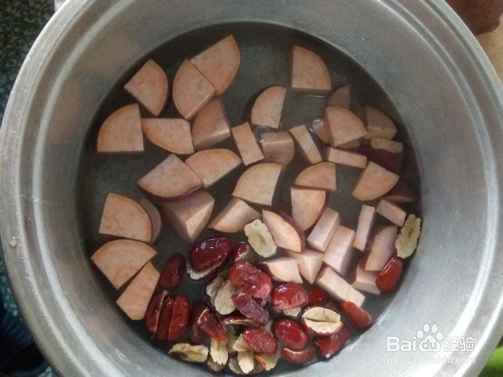 大米枣干地瓜粥