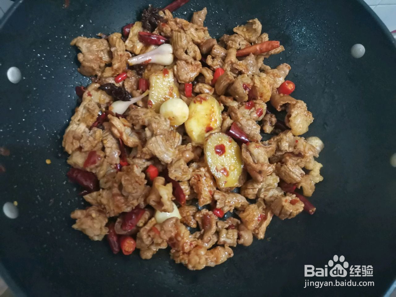 萝卜煲牛腩的做法