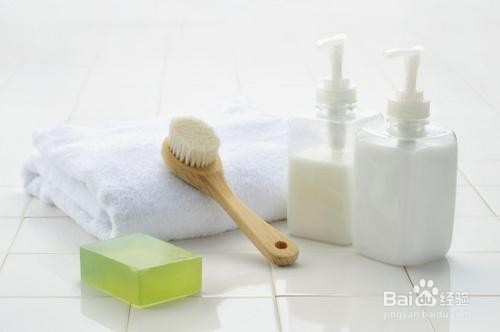 毛巾变硬变黄怎么办