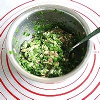 鲜香多汁的韭菜盒子
