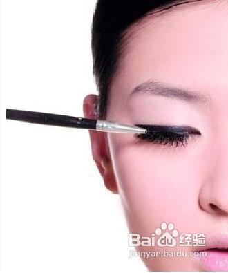 怎样画出白色妆容