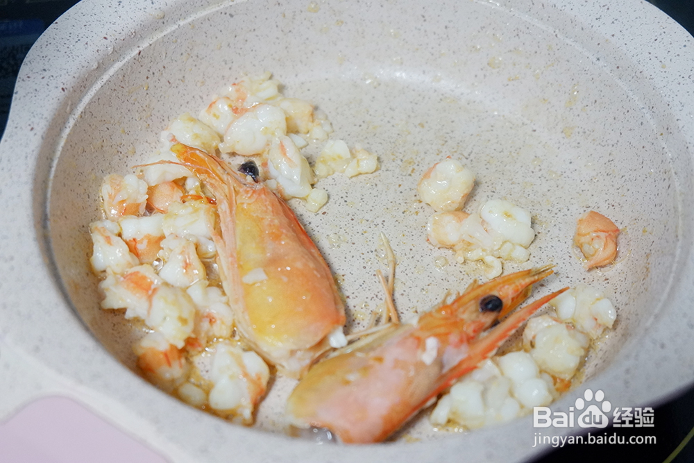 香浓的菠菜鲜虾面