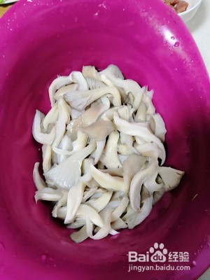 如何做蘑菇炒肉