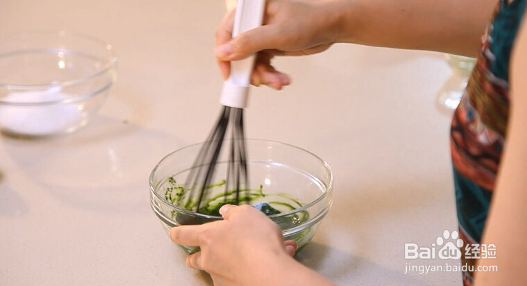 抹茶戚风蛋糕卷的做法