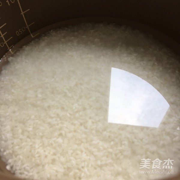 土豆五花肉焖饭