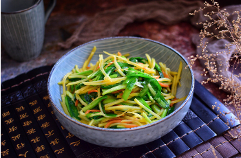 韭菜炒土豆丝