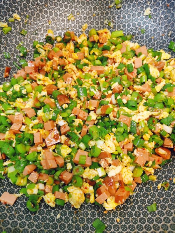 黑麦香葱火腿鸡蛋饼