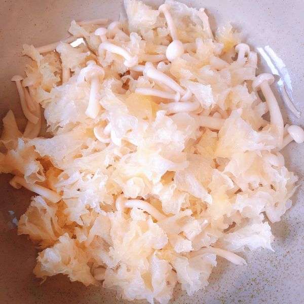 海盐花生银耳杂拌