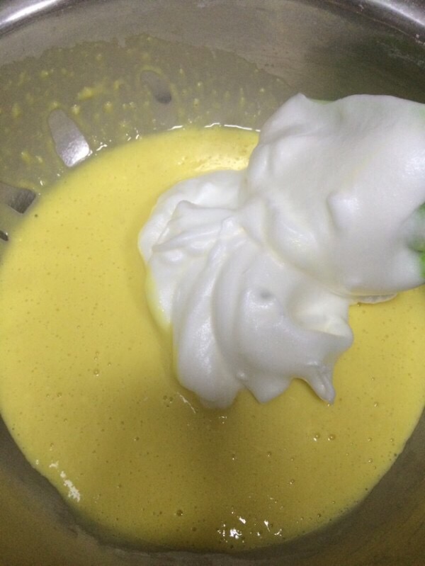 巧克力豆戚风纸杯蛋糕