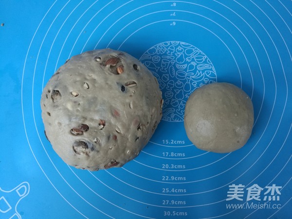 黑糖大杏仁软欧