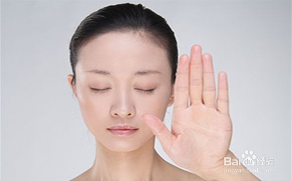 夏天如何预防脸上长小痘？