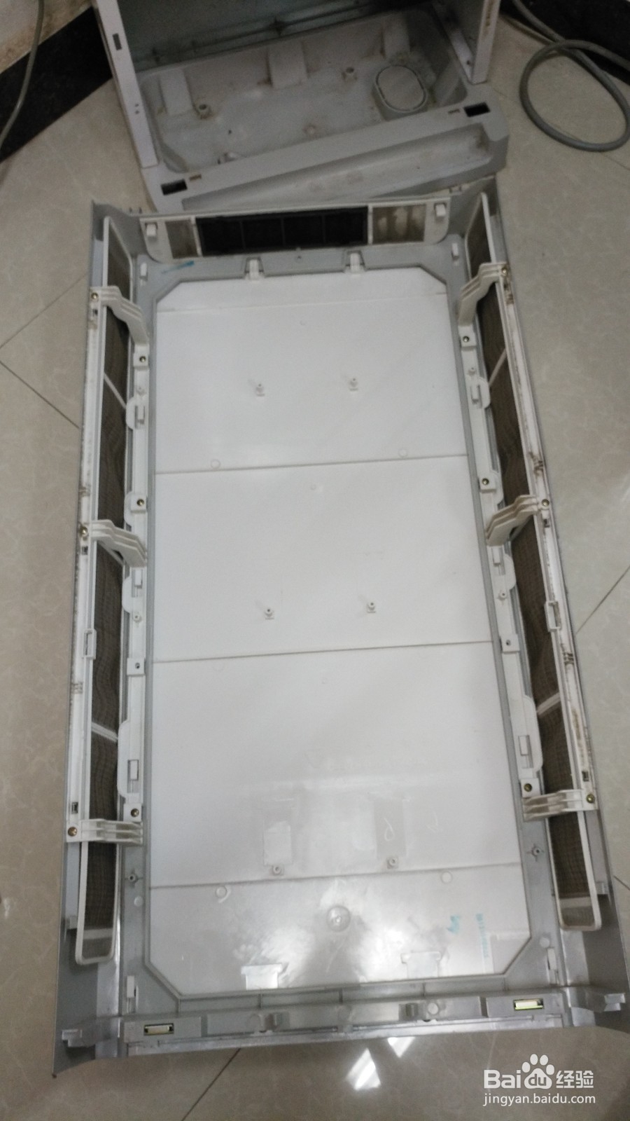 立式空调“尘满”后怎么除尘