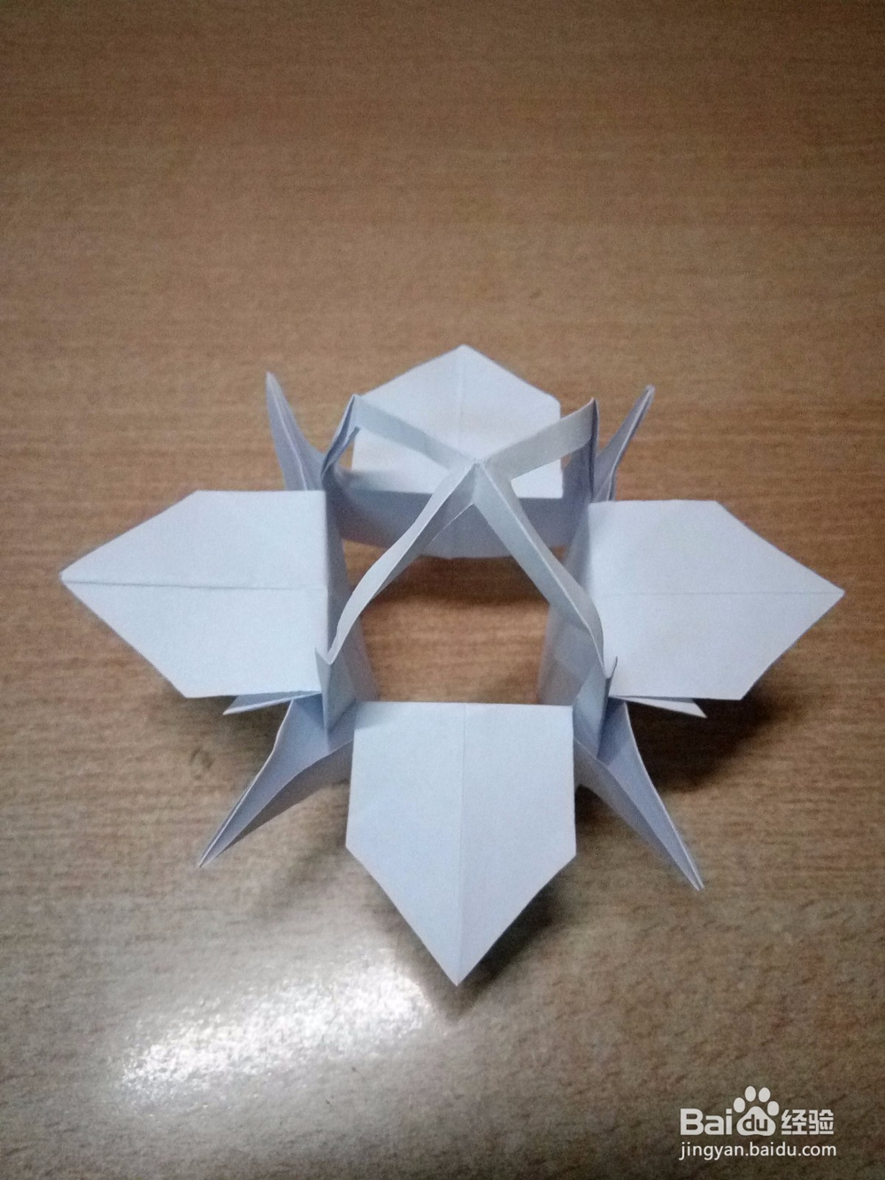 手工纸质小花篮