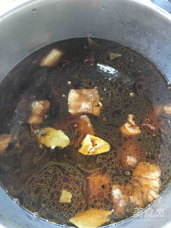 炖牛腩的家常做法