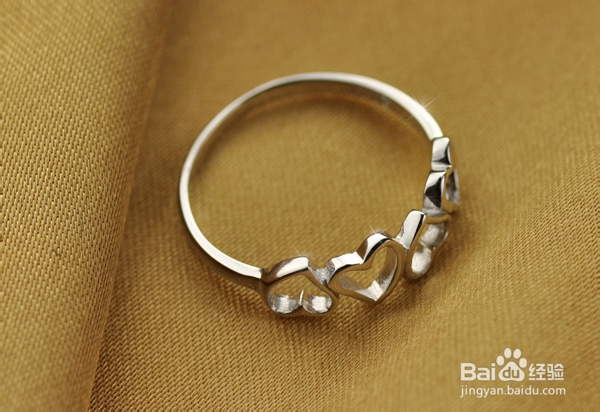 如何快速去除指甲油