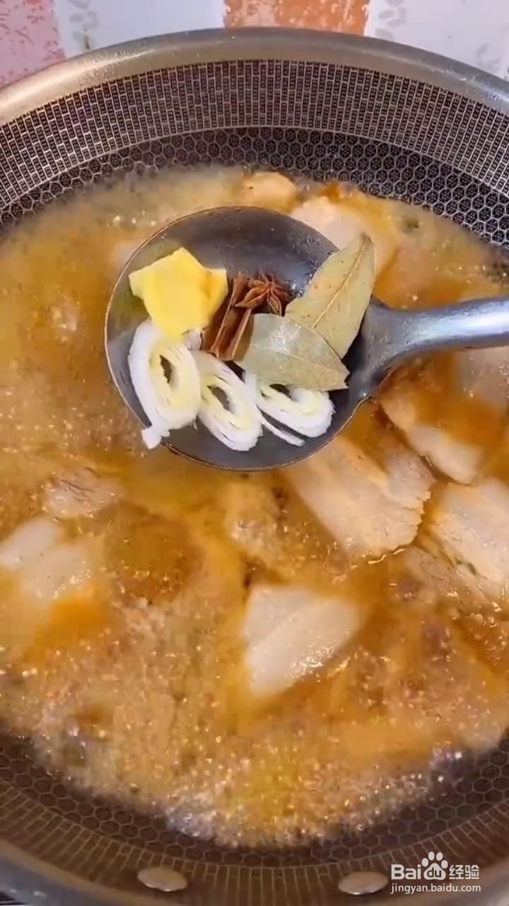 如何制作红烧五花肉？