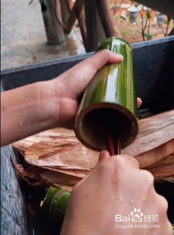 怎么做腊肠杂粮竹筒饭？