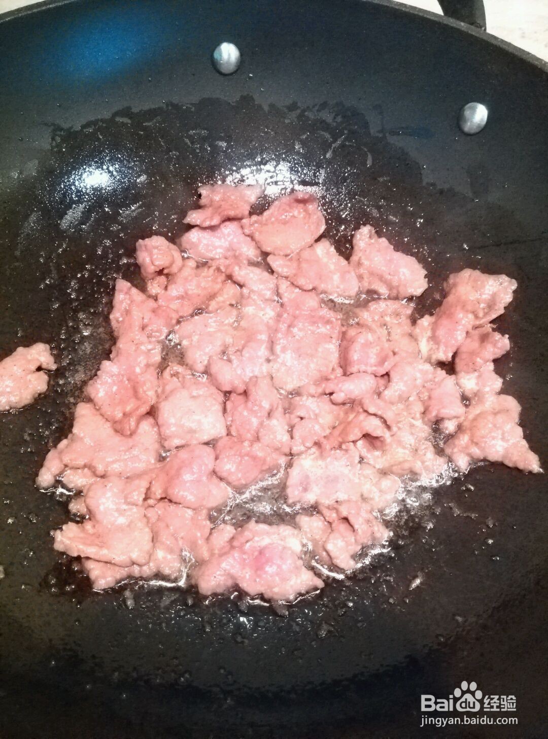 嫩滑牛肉草菇的做法