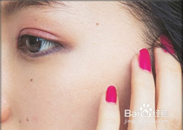 桃花妆的化妆技巧