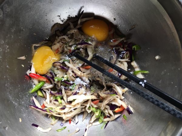 茄子辣椒鸡蛋饼