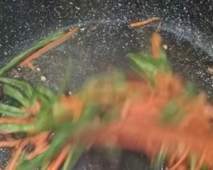 怎么做彩椒白玉菇的攻略/步骤