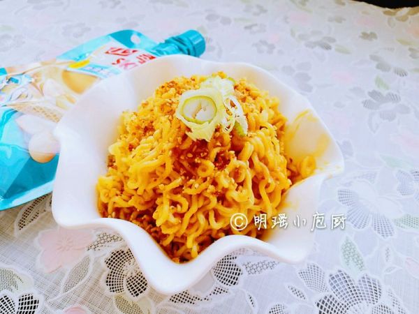 香辣花生酱拌面