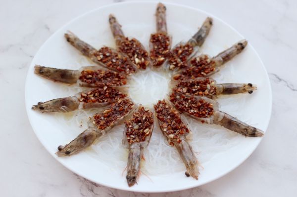 蒜末粉丝蒸好虾