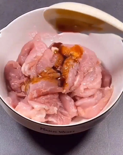 番茄金针菇肉片汤怎么做？