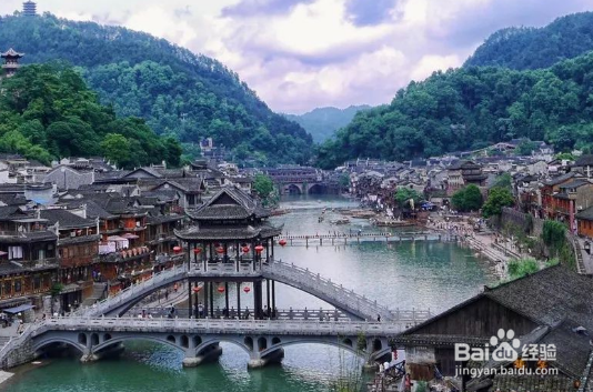 张家界和凤凰古城哪个更好玩