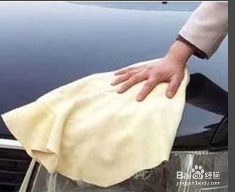 除胶剂喷完变白色怎么清除