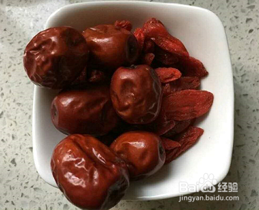 一看就流口水的香菇竹荪老鸡汤