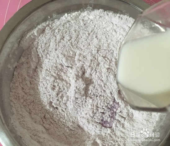 如何制作草莓紫薯大福
