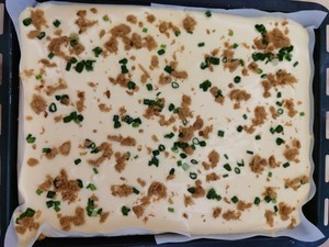 香葱肉松蛋糕卷的做法