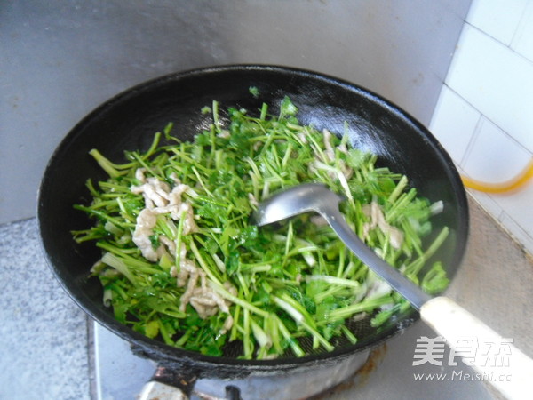 芫爆里脊的做法