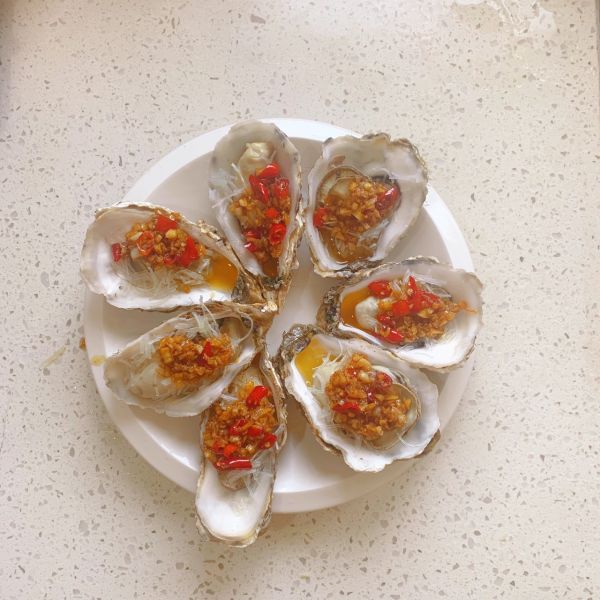 蒜蓉粉丝蒸生蚝