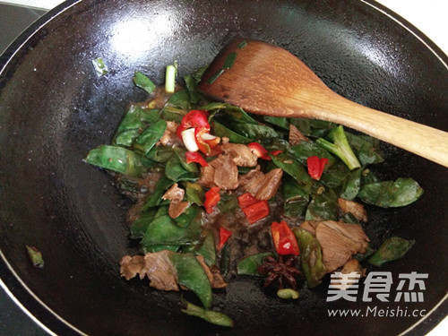 风味扁豆辣椒闷烧肉