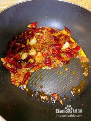 芹菜随便炒牛肉的做法