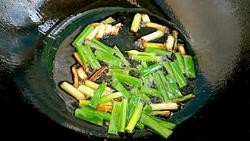 正宗葱油拌面怎么做